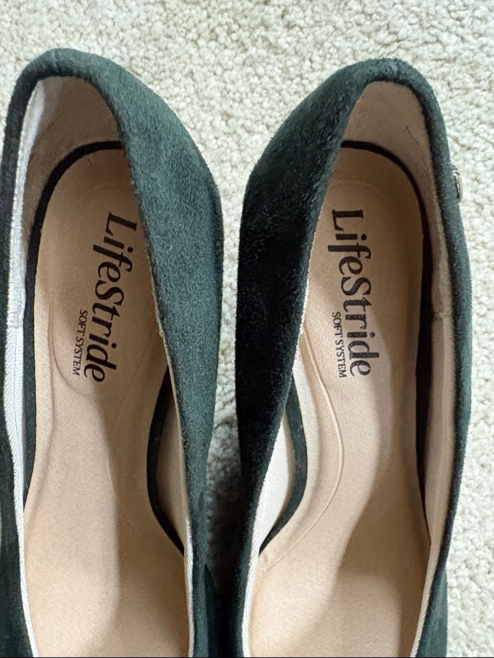 Life Stride Forest Green Faux Suede Mid Heel Pumps-Size 8M - Picture 2 of 12